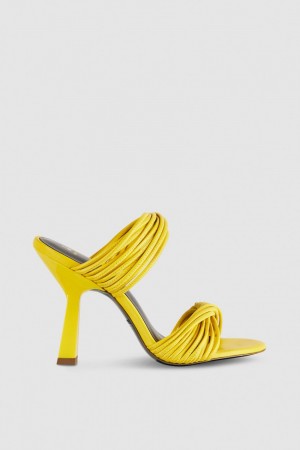 Patrizia Pepe Heeled Sandal In Smooth Leather With Gold-colored Mini Logo Gelb | HMIRFL-604