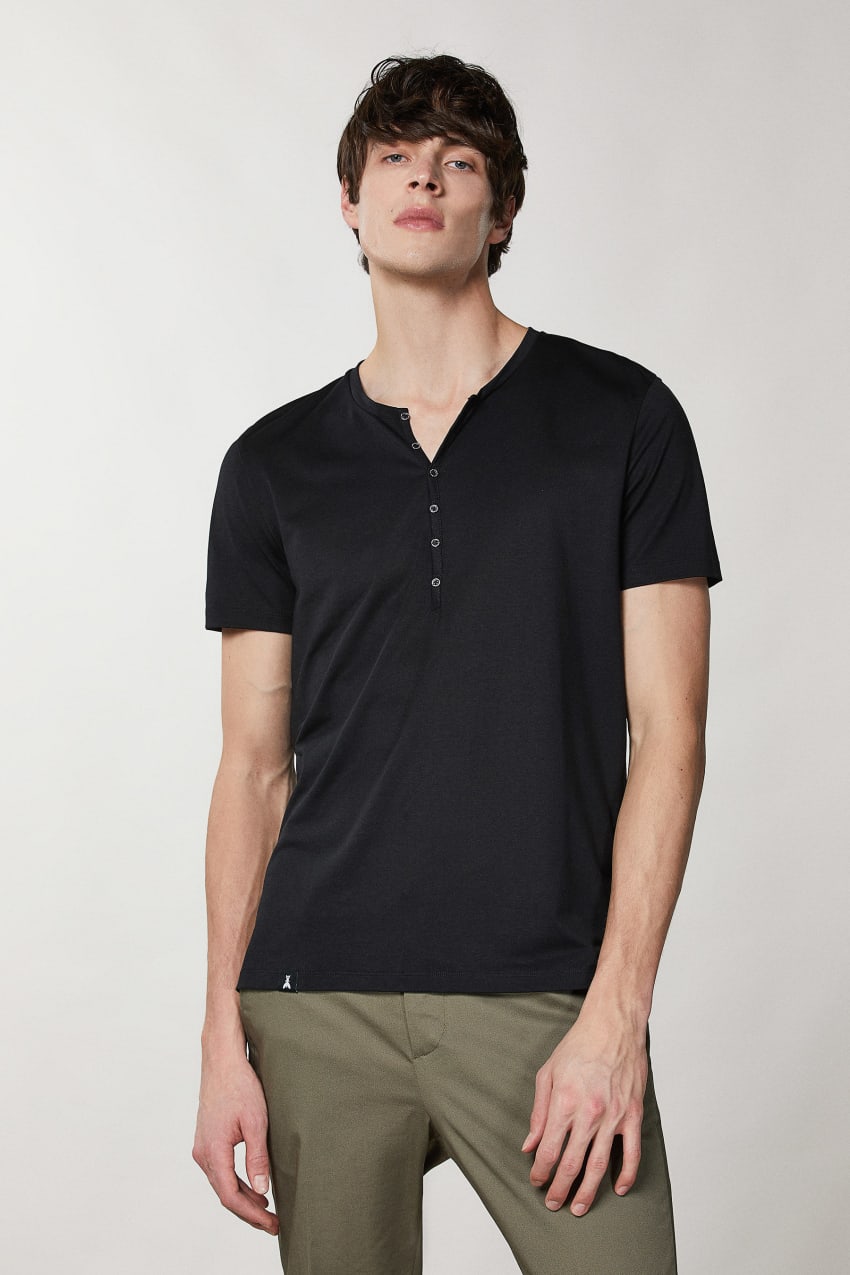 Patrizia Pepe Short-sleeved Henley T-shirt Schwarz | ENLGOU-386